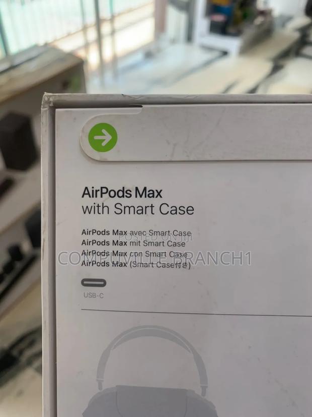 Airpods Max With Smart Case · Photo 3