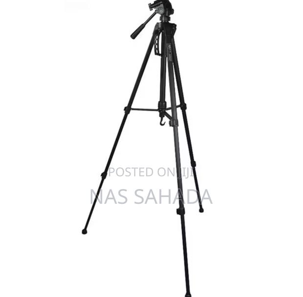 3540 Tripod Stand · Photo 1