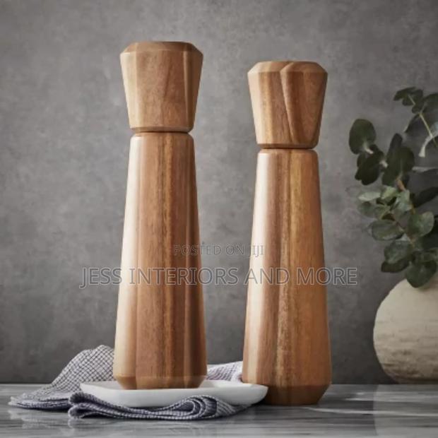 Member's Mark Acacia Salt and Pepper Mill Set · Photo 1