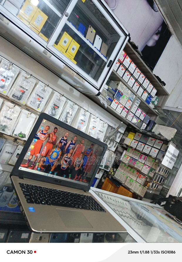 Laptop Asus A42JC 4GB Intel Core I3 HDD 500GB · Photo 8