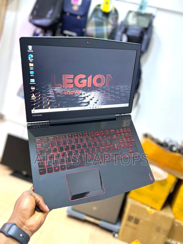 Laptop Lenovo Legion Y520 16GB Intel Core I5 SSD 512GB · Photo 5
