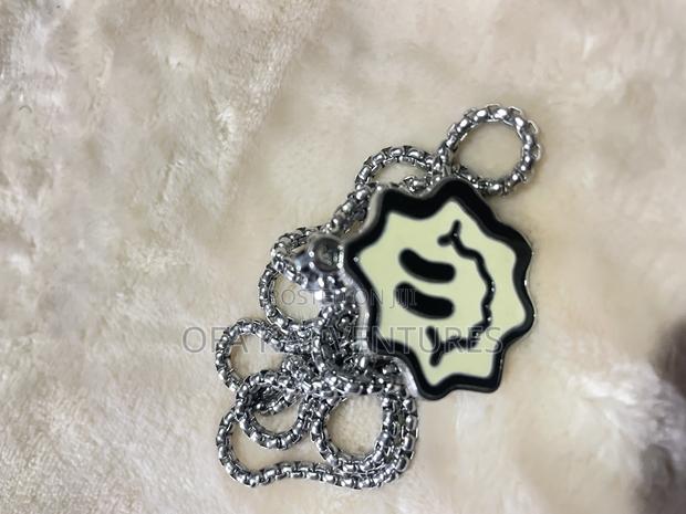 Smiling Face Necklace · Photo 4