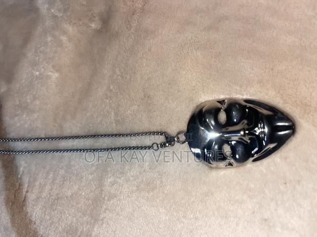 Vendetta Long Necklace · Photo 1