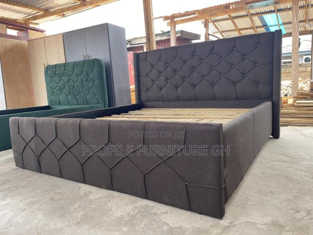 Coffee Brown 72x 75 Queen Size Bedframe// Durable And Luxurious · Photo 3