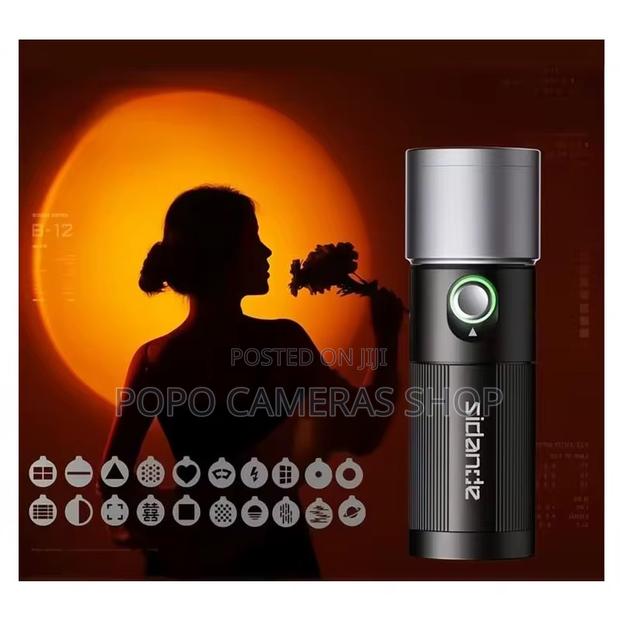 Sidande Projection Lamp With Gobo Sets · Photo 3