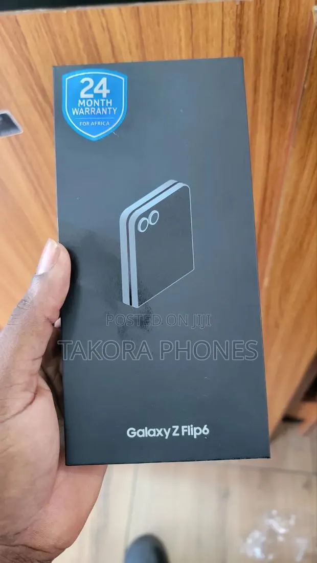 New Samsung Galaxy Z Flip6 256 GB Blue · Photo 1