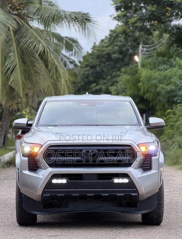 Toyota Tacoma 2025 · Photo 1