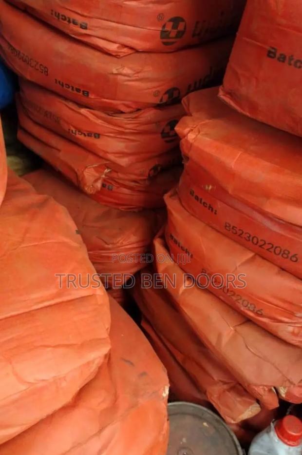 Red Iron Oxide Color Pigment for Construction Works · Photo 1