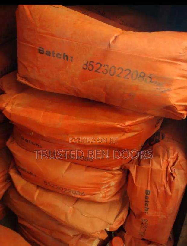Red Color Iron Oxide Pigment for Construction Works · Photo 1