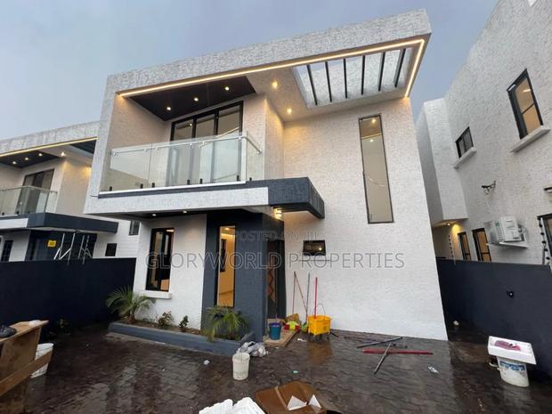 4bdrm Duplex in Ashaley Botwe for sale · Photo 2