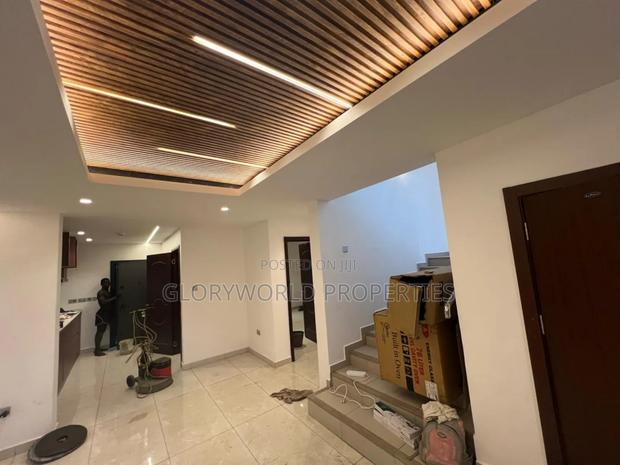 4bdrm Duplex in Ashaley Botwe for sale · Photo 6