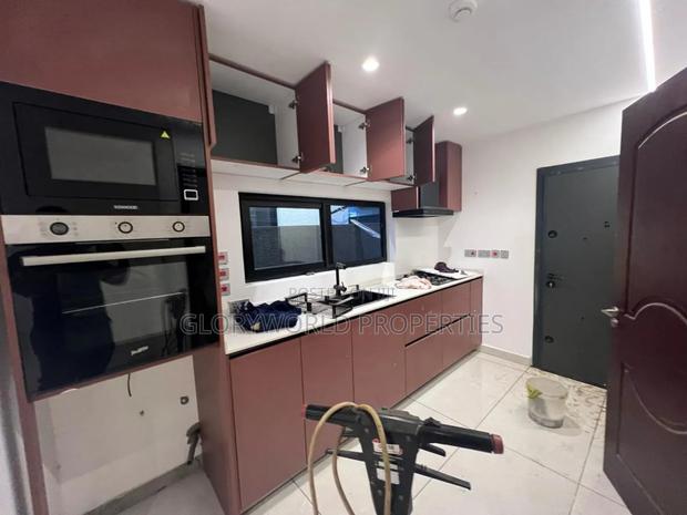 4bdrm Duplex in Ashaley Botwe for sale · Photo 7