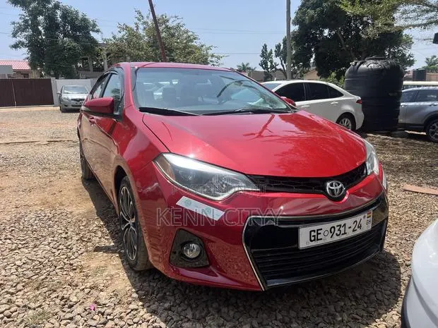 Toyota Corolla S Plus 4dr Sedan (1.8L 4cyl CVT) 2016 Red · Photo 1