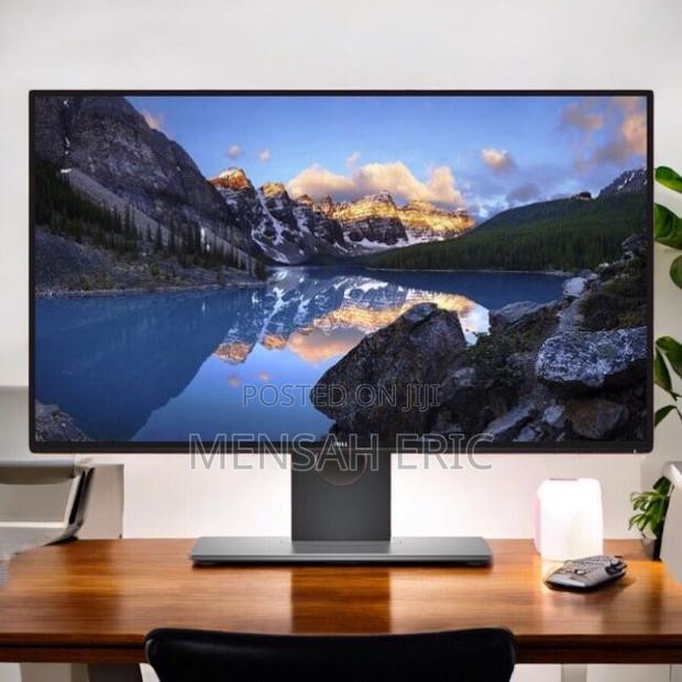 Dell Ultrasharp 43 Usb-C Monitor (U4320q) · Photo 1