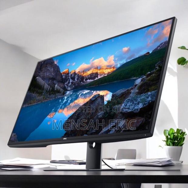 Dell Ultrasharp 43 Usb-C Monitor (U4320q) · Photo 4