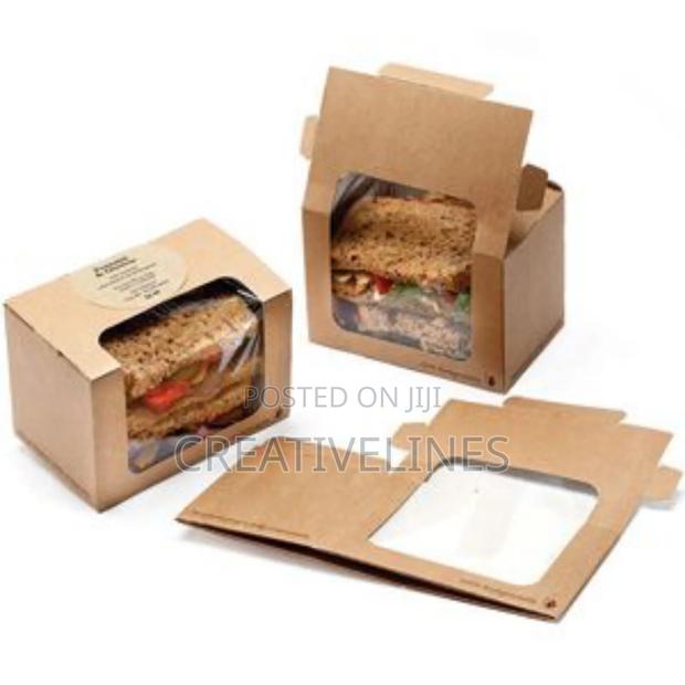 Customised Cake With Windows · Photo 2