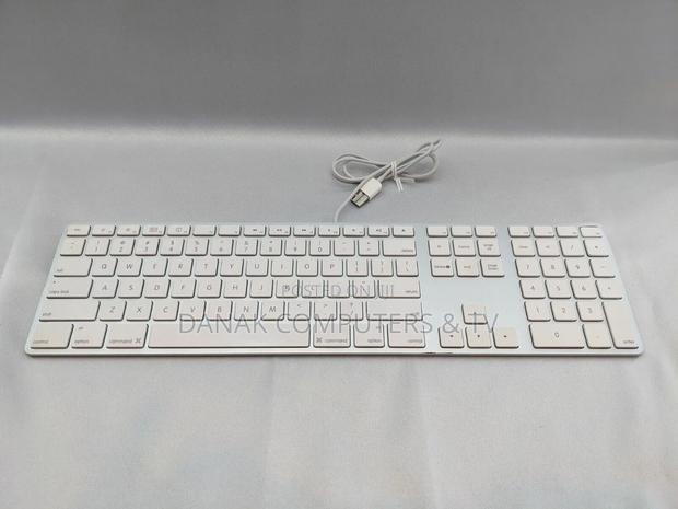 Apple Wired Keyboard A1243 · Photo 1