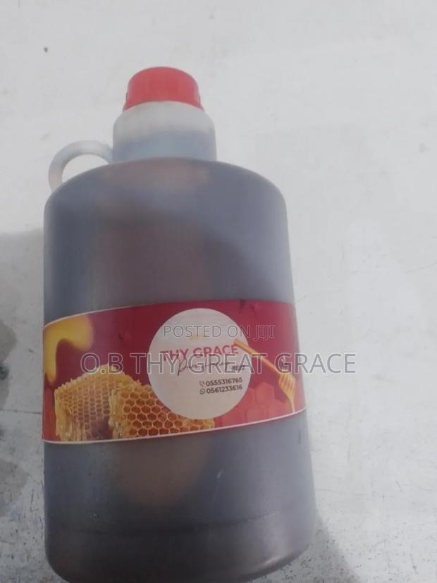 2.5 Litres Raw Organic Honey in Accra · Photo 2