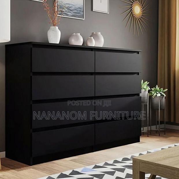 Chest Drawer Available · Photo 1