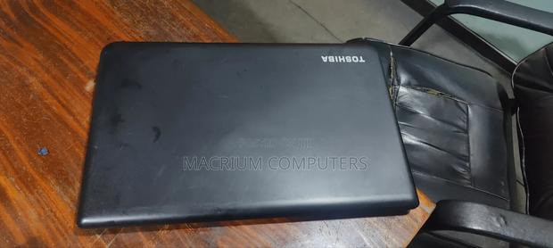 Laptop Toshiba Satellite C70D 4GB AMD HDD 500GB · Photo 5