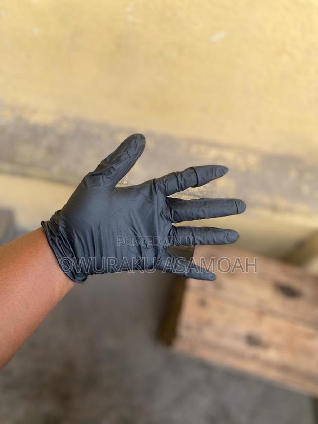 Disposable Nitrile Powder Free Black Gloves · Photo 3