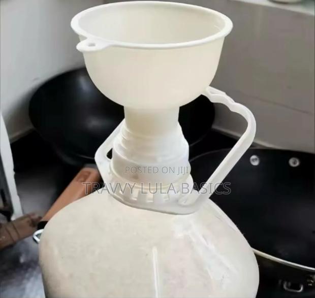 New 3 in 1 Detachable Funnel · Photo 2