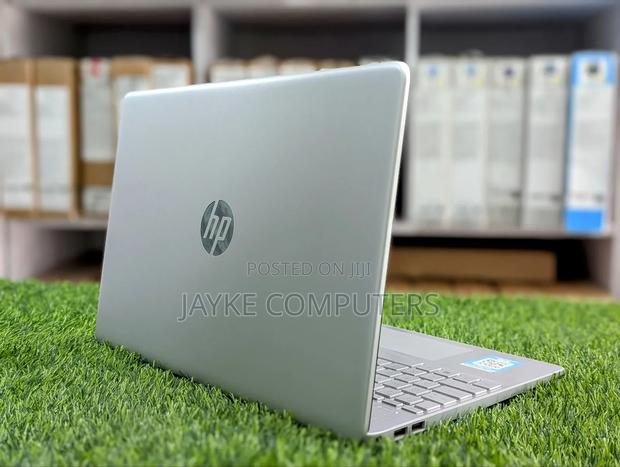 New Laptop HP 15 8GB Intel Core I3 SSD 256GB · Photo 1