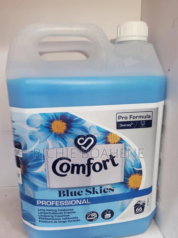 Comfort Blue Skies Fabric Softener · Photo 1