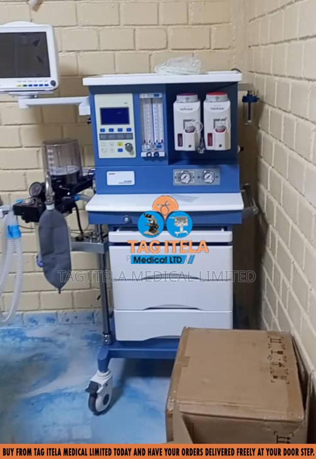 Anesthesia Machine (Double Vaporizer) · Photo 1