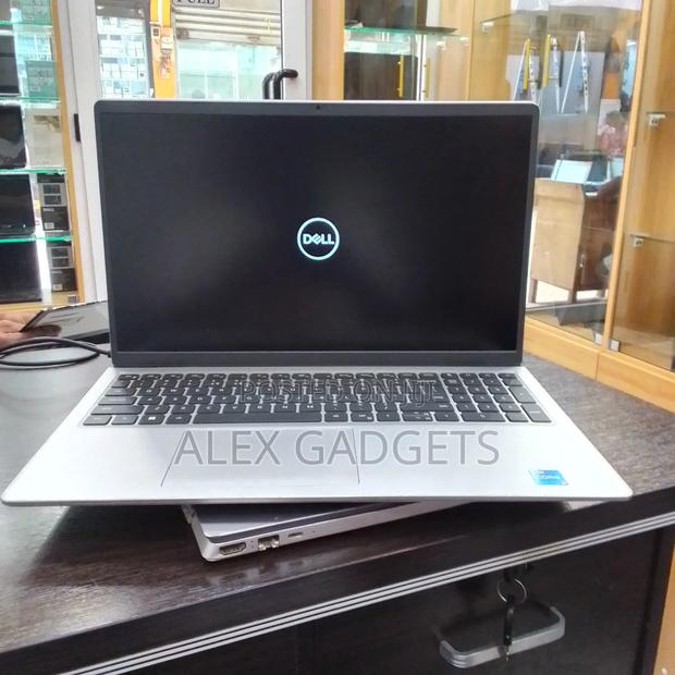 Laptop Dell Inspiron 15 3531 16GB Intel Core I5 SSD 512GB · Photo 2