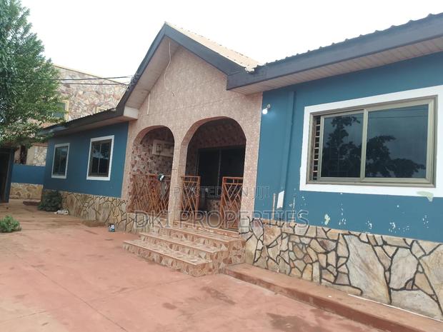 5bdrm House in Dki Properties, Valley View Area for sale · Photo 4