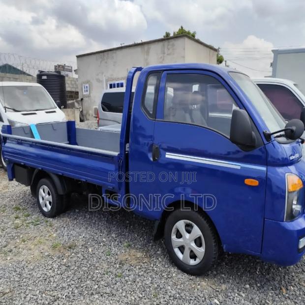 2004 Hyundai Porter · Photo 2