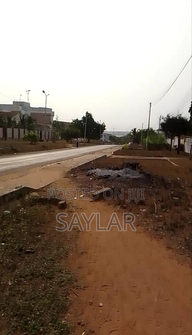 T. D. C Documents 3 and Half Plots Property at Comm12 Tema · Photo 7