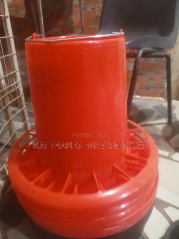 12kg Poultry Feeders · Photo 1