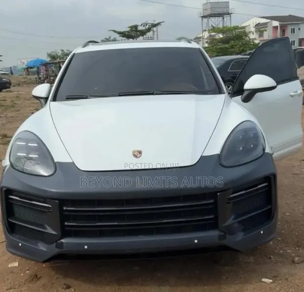 Porsche Cayenne 2012,2013,2014 Upgrade 2024 Conversion Kit Available · Photo 1