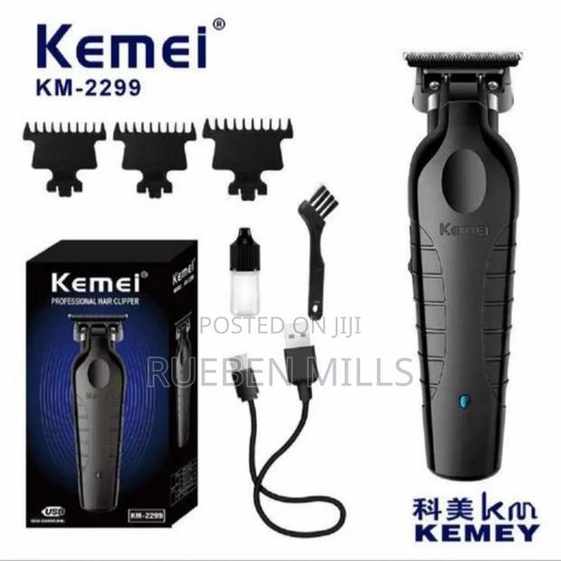 Barbers Favorite Sharp Razor Skin Barbering Machine Detailer · Photo 1