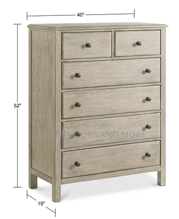 6 Drawer Solid Dresser · Photo 2