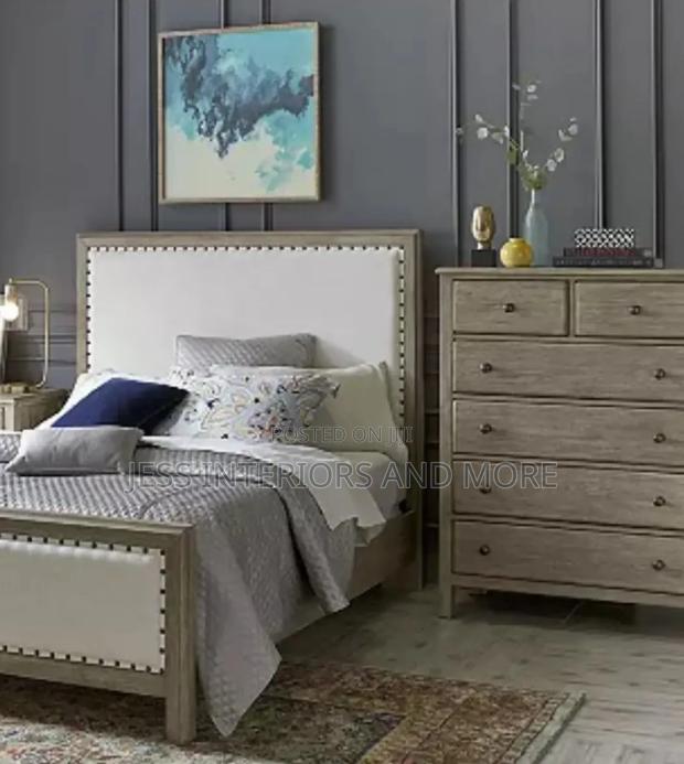 6 Drawer Solid Dresser · Photo 3