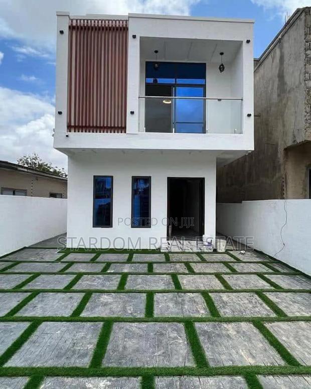 4bdrm Duplex in Ogbojo, East Legon for sale · Photo 1
