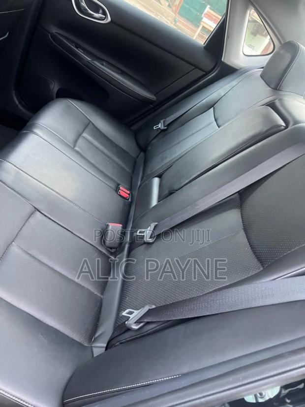 Nissan Sentra SL 2018 Black · Photo 6