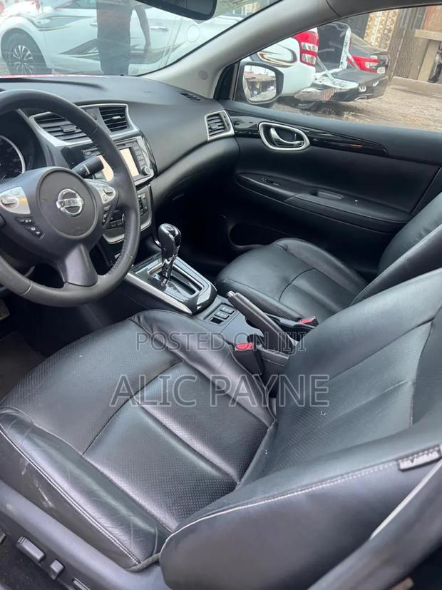 Nissan Sentra SL 2018 Black · Photo 4