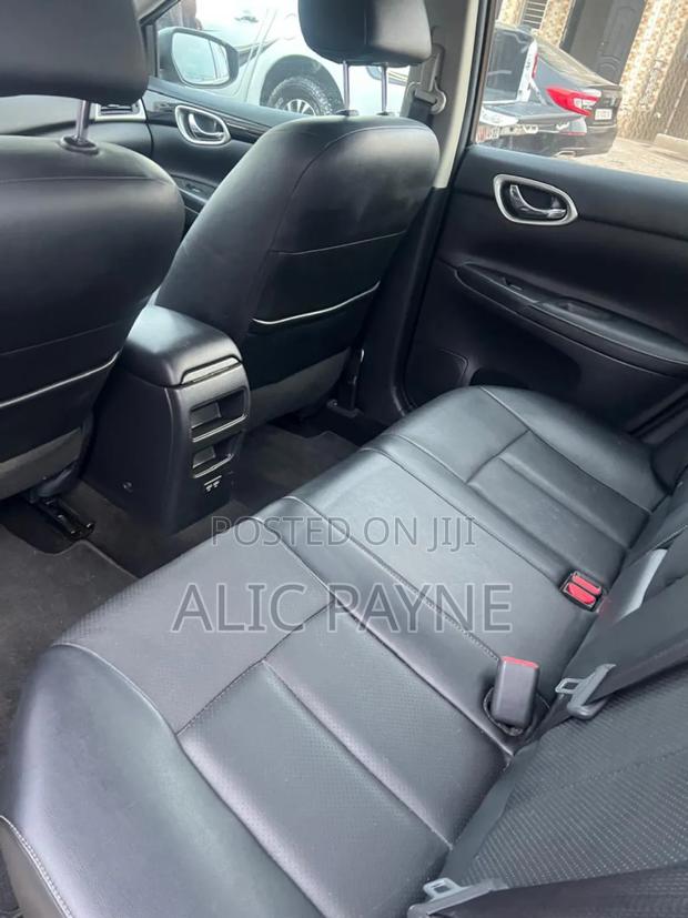 Nissan Sentra SL 2018 Black · Photo 5
