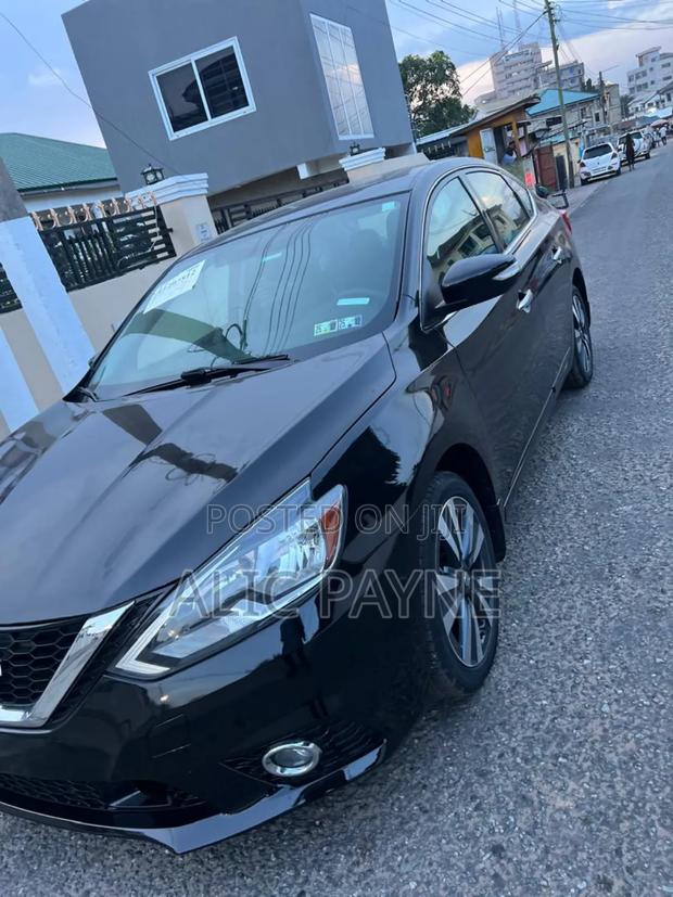 Nissan Sentra SL 2018 Black · Photo 2