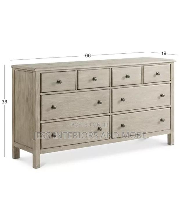 8 Drawer Dresser · Photo 2