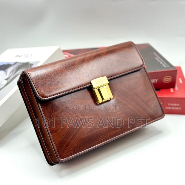 Men’S Clutch Purse From Mont Blanc · Photo 1