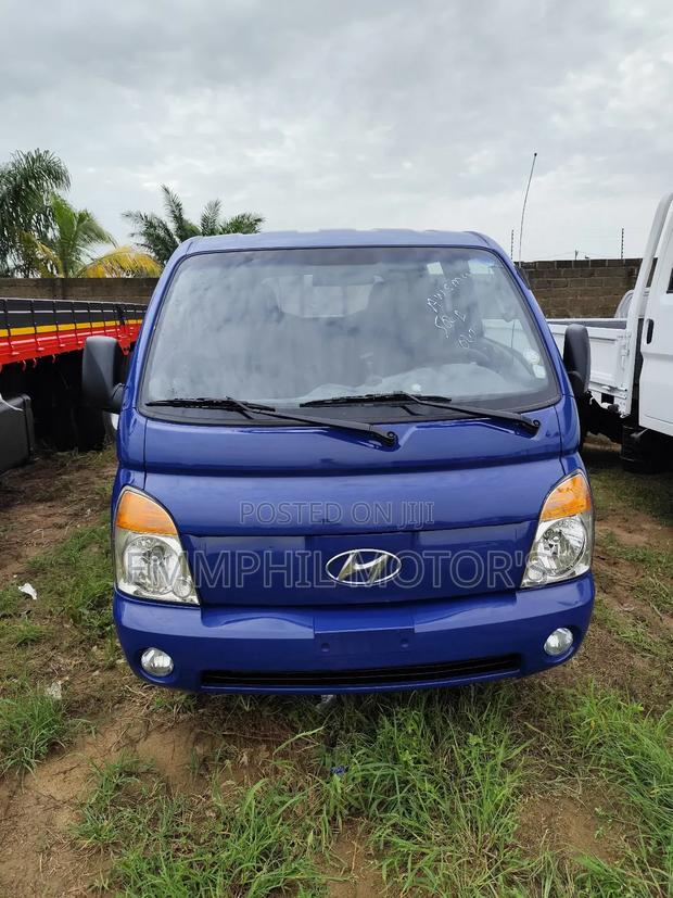 Hyundai Double Cabin Truck.Intercooler Engine. New Arrivals. · Photo 1