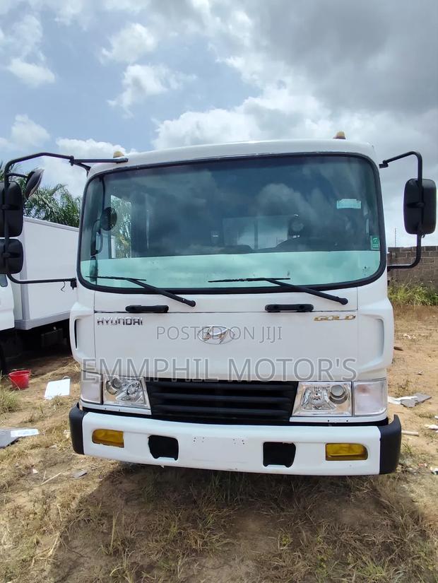 Hyundai Gold, Mega Truck. New Arrivals. · Photo 1