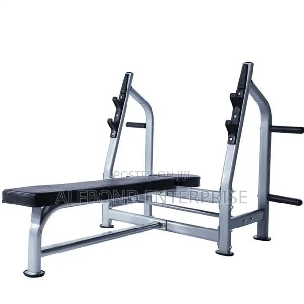 Commercial Flat Weight Bench Press Bench · Photo 1