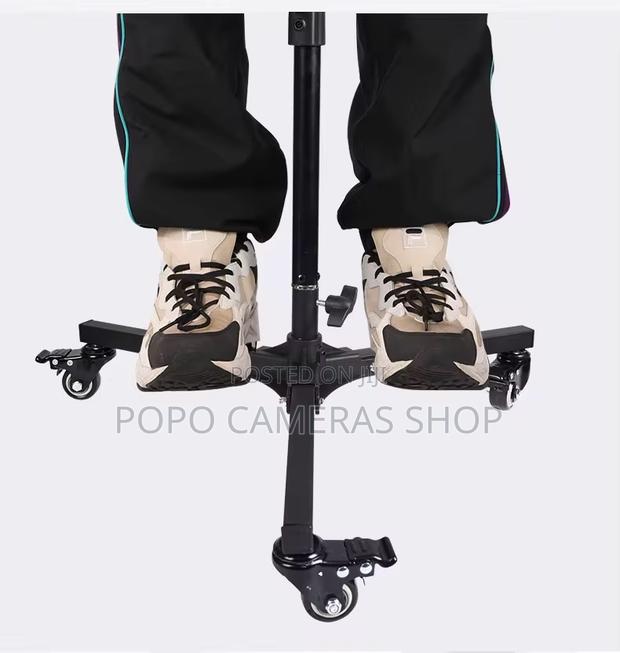 Bosh 75cm Mini Light Stand With Wheels · Photo 3