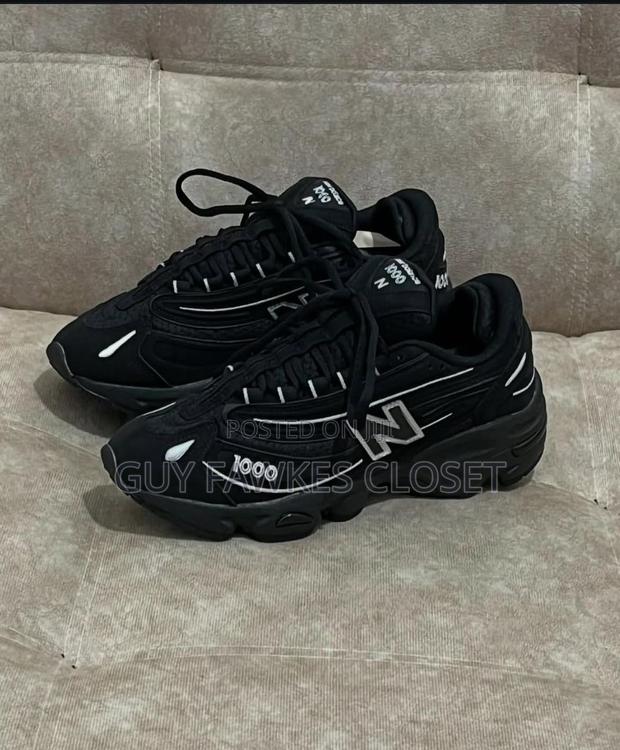 New Balance 1000 Black · Photo 1
